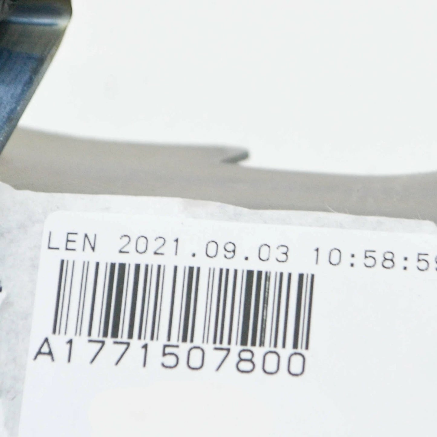 NEW MERCEDES-BENZ C W205 RIGHT SIDE HEAT SCREENING PLATE A1771507800 ORIGINAL