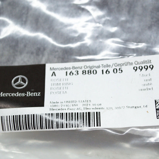 NEW MB M-CLASS W163 REAR RIGHT BUMPER TOW EYE COVER A16388016059999 ORIGINAL