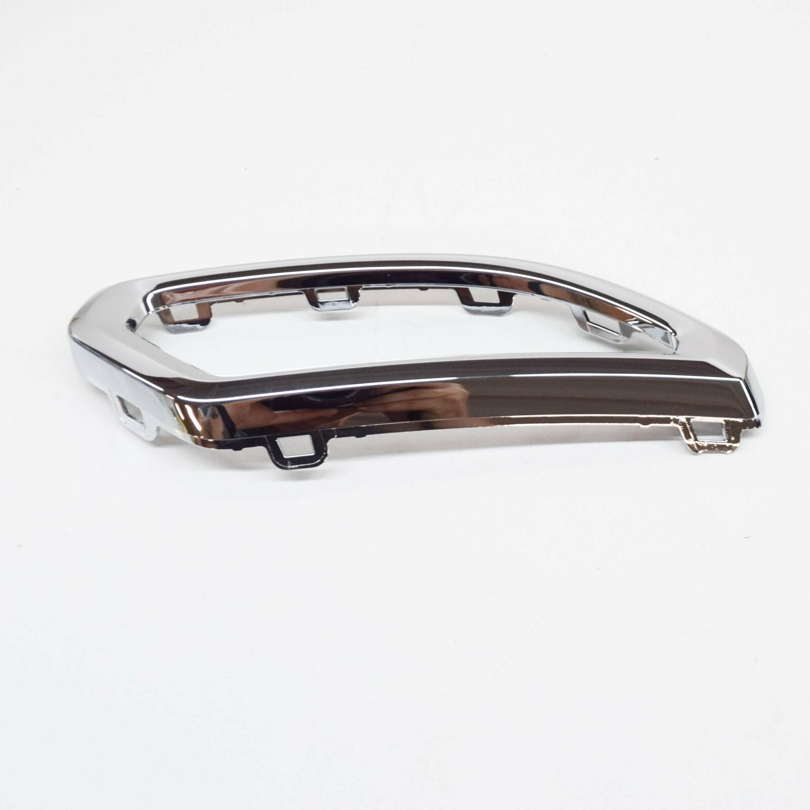 NEW VOLKSWAGEN GOLF MK7 REAR BUMPER RIGHT TRIM 5G6853332B2ZZ ORIGINAL