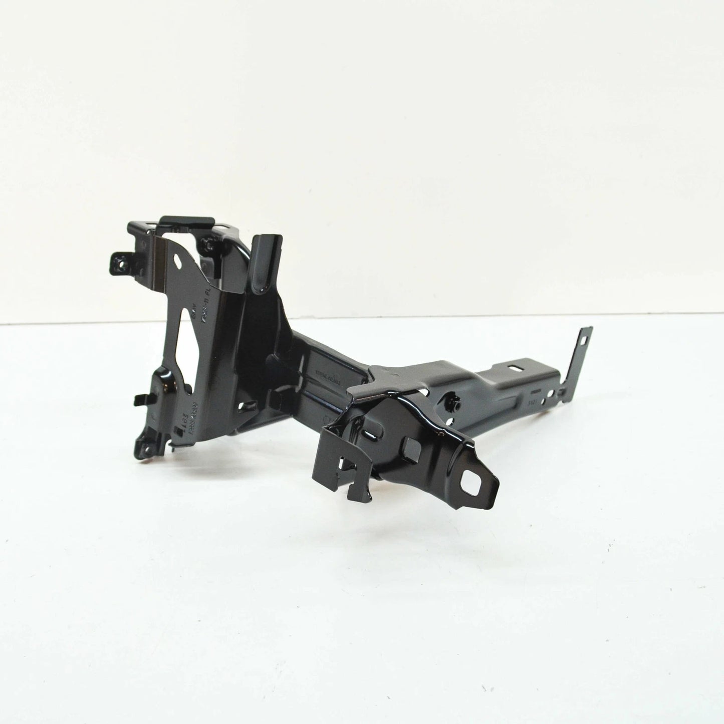 NEW BMW M3 FRONT RIGHT HEADLIGHT BRACKET MOUNT 51648071632