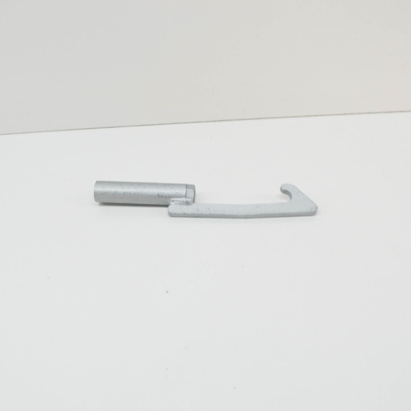 NEW MERCEDES-BENZ SPRINTER 906 SPARE WHEEL TENSIONING BOLT A9014000370 ORIGINAL