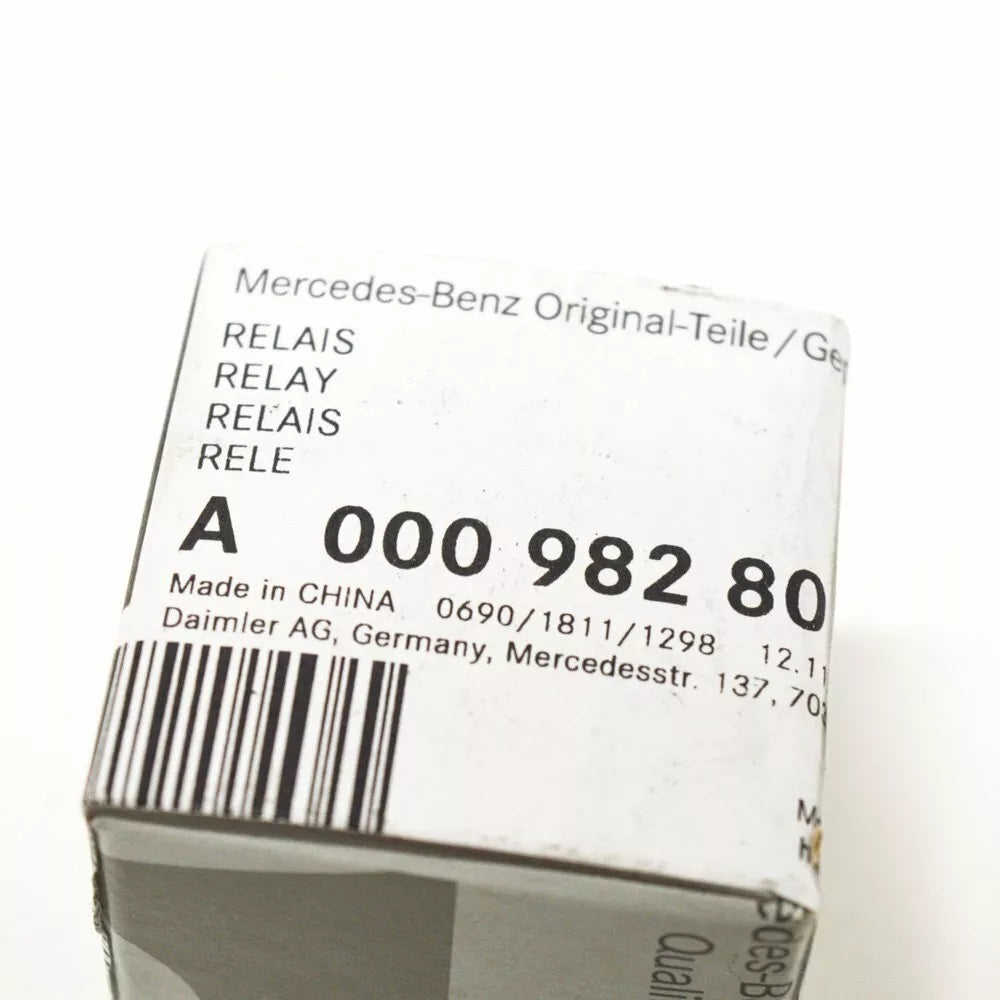 NEW MB CLA W117 RELAY A0009828023 ORIGINAL