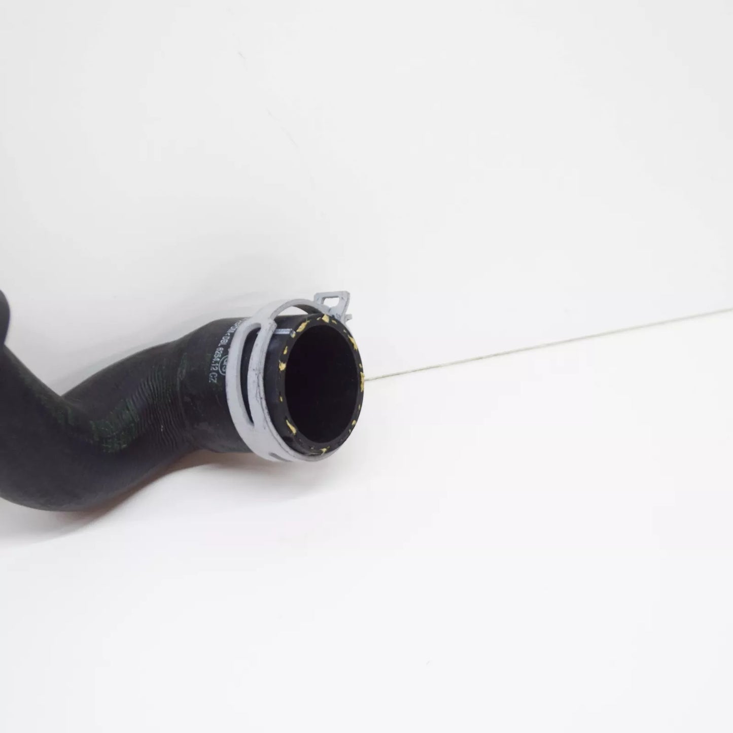 NEW MERCEDES R W251 WATER UPPER RADIATOR COOLANT HOSE A2515002075 ORIGINAL