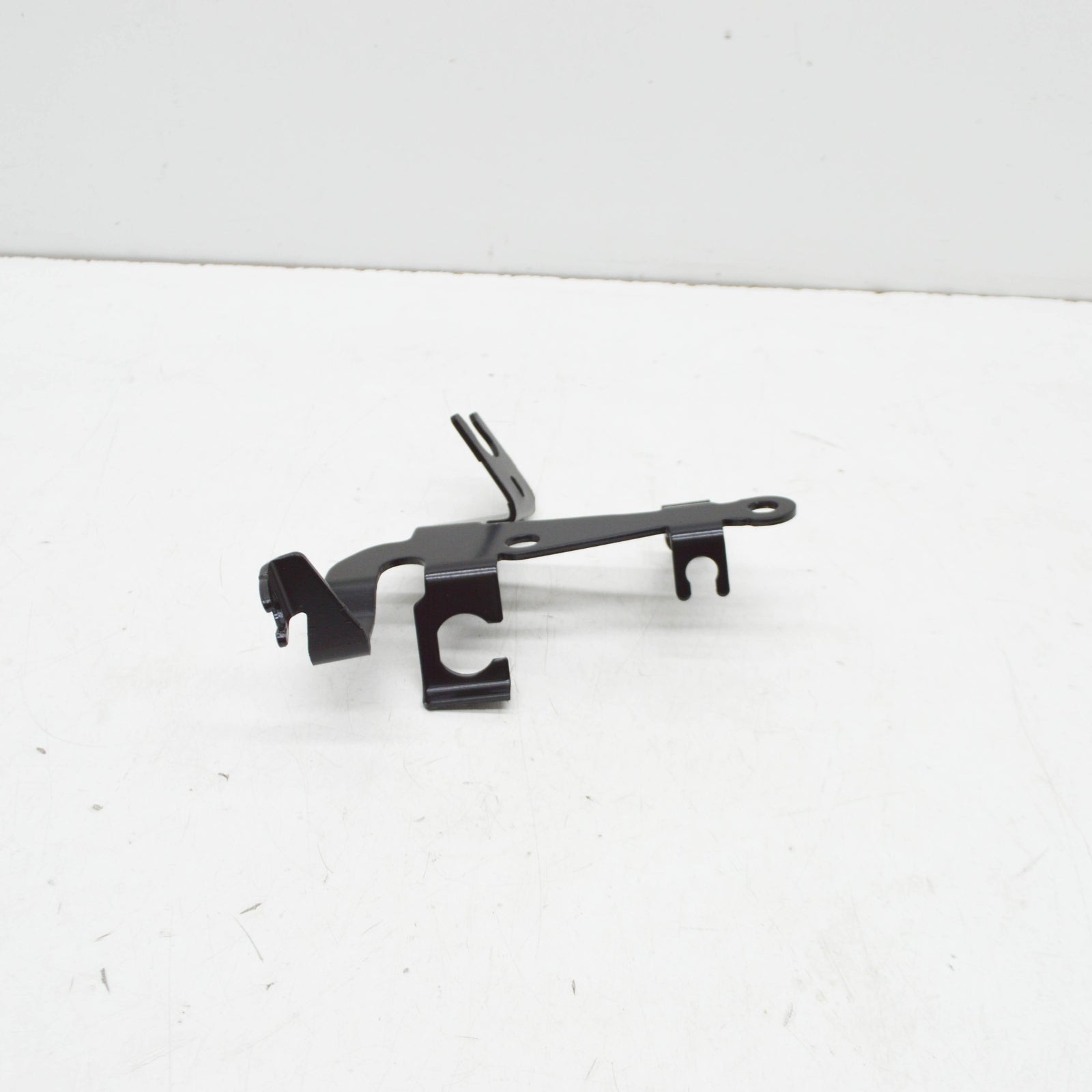 NEW AUDI A6 AVANT C8 RIGHT BRAKE HOSE RETAINER 4K0611846K ORIGINAL