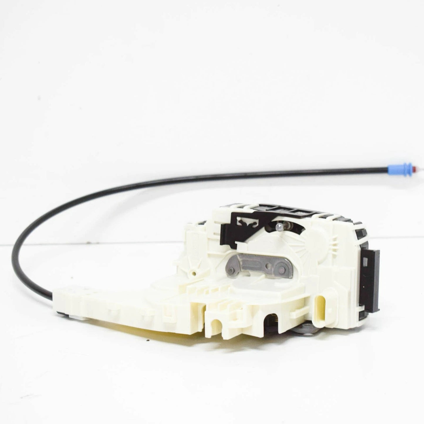 NEW MERCEDES-BENZ SPRINTER 906 FRONT RIGHT DOOR LOCK LHD A9067202035