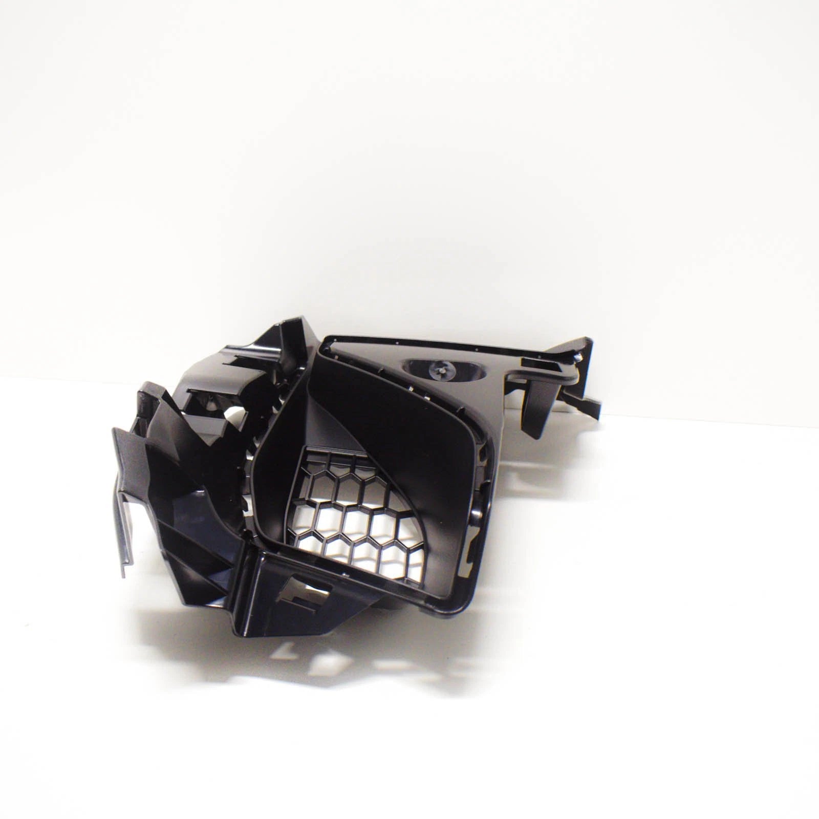 NEW BMW M2 F87 FRONT BUMPER RIGHT INSERT 51118067022 8067022 2016 ORIGINAL