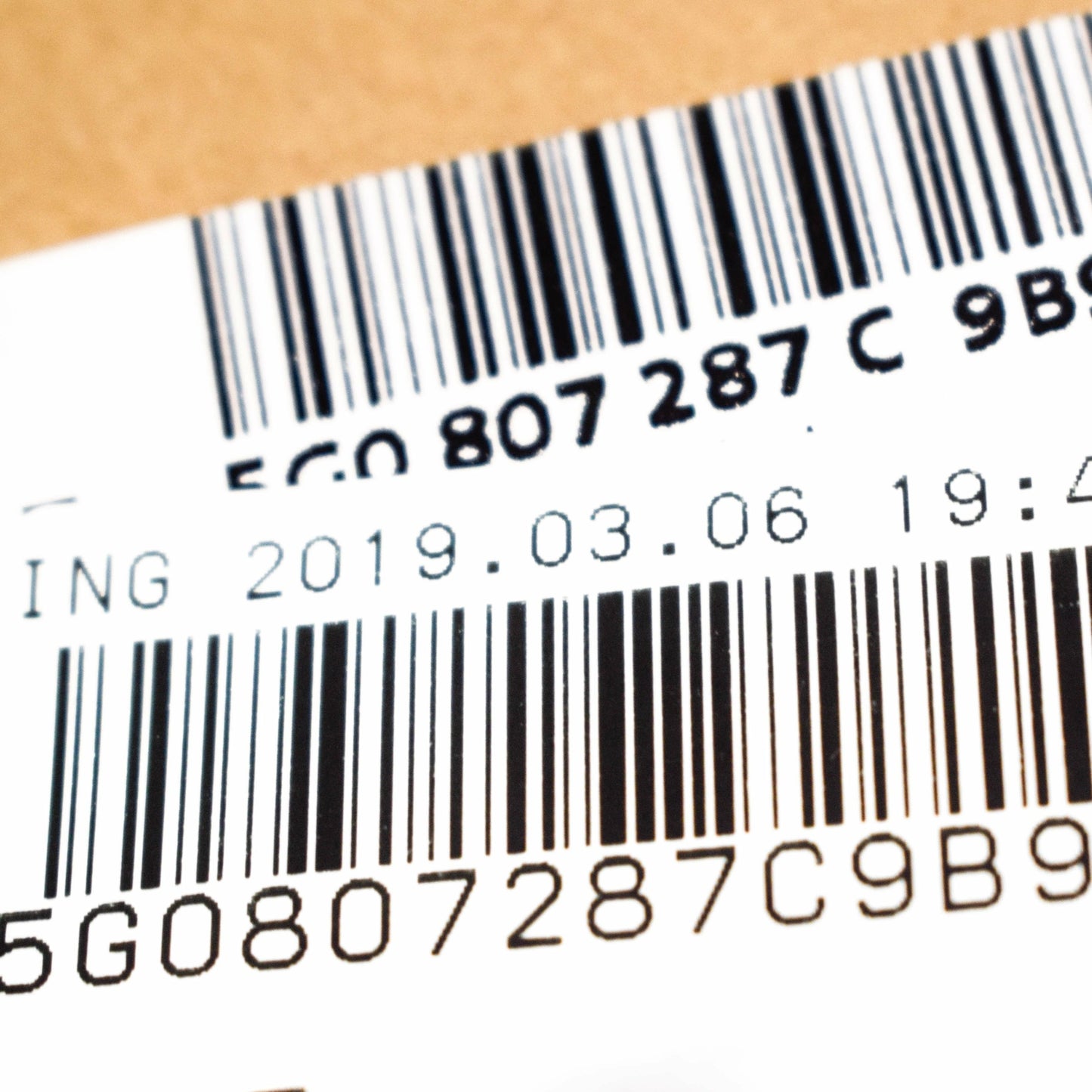 NEW VOLKSWAGEN GOLF MK7 FRONT BUMPER NUMBER PLATE HOLDER 5G0807287C9B9 ORIGINAL