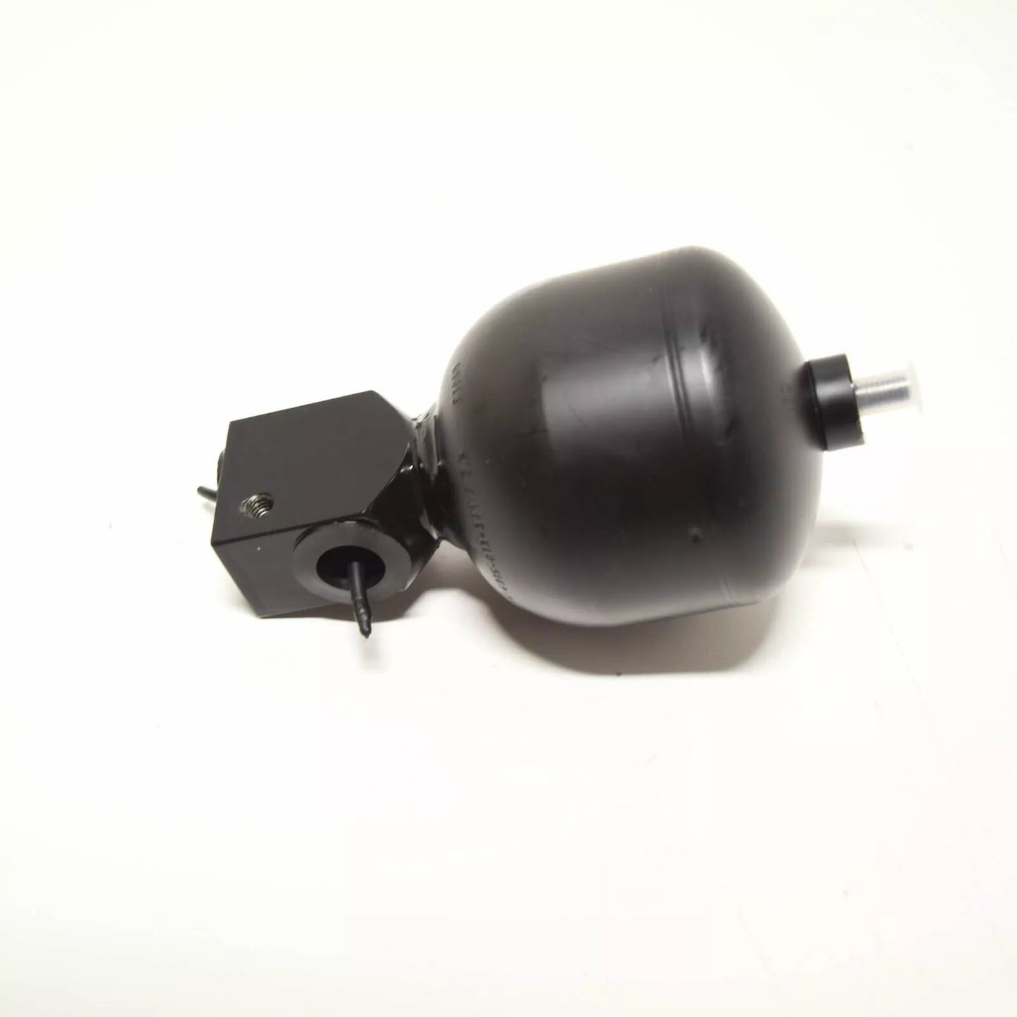 NEW MB CL C215 ABC SUSPENSION ACCUMULATOR A2203200415