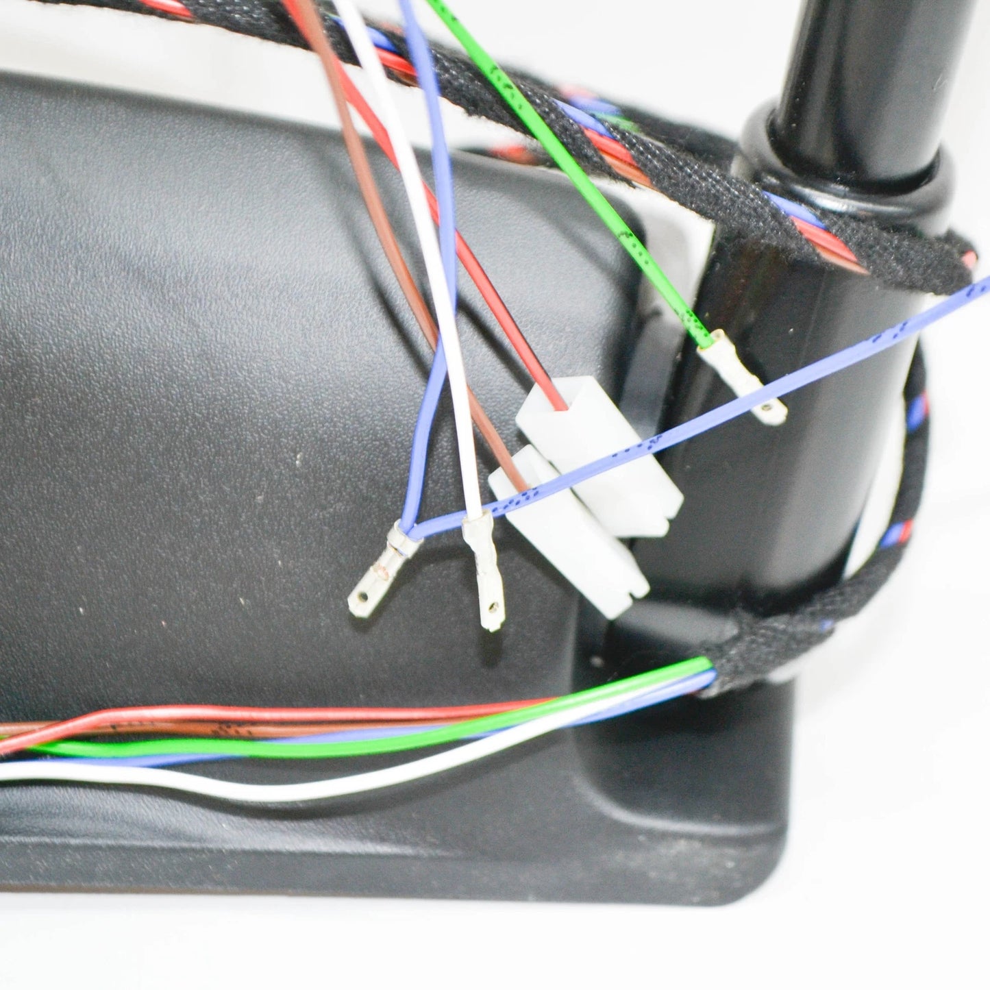 NEW MB SPRINTER 906 FRONT RIGHT DOOR MIRROR BRACKET LHD A0018115514