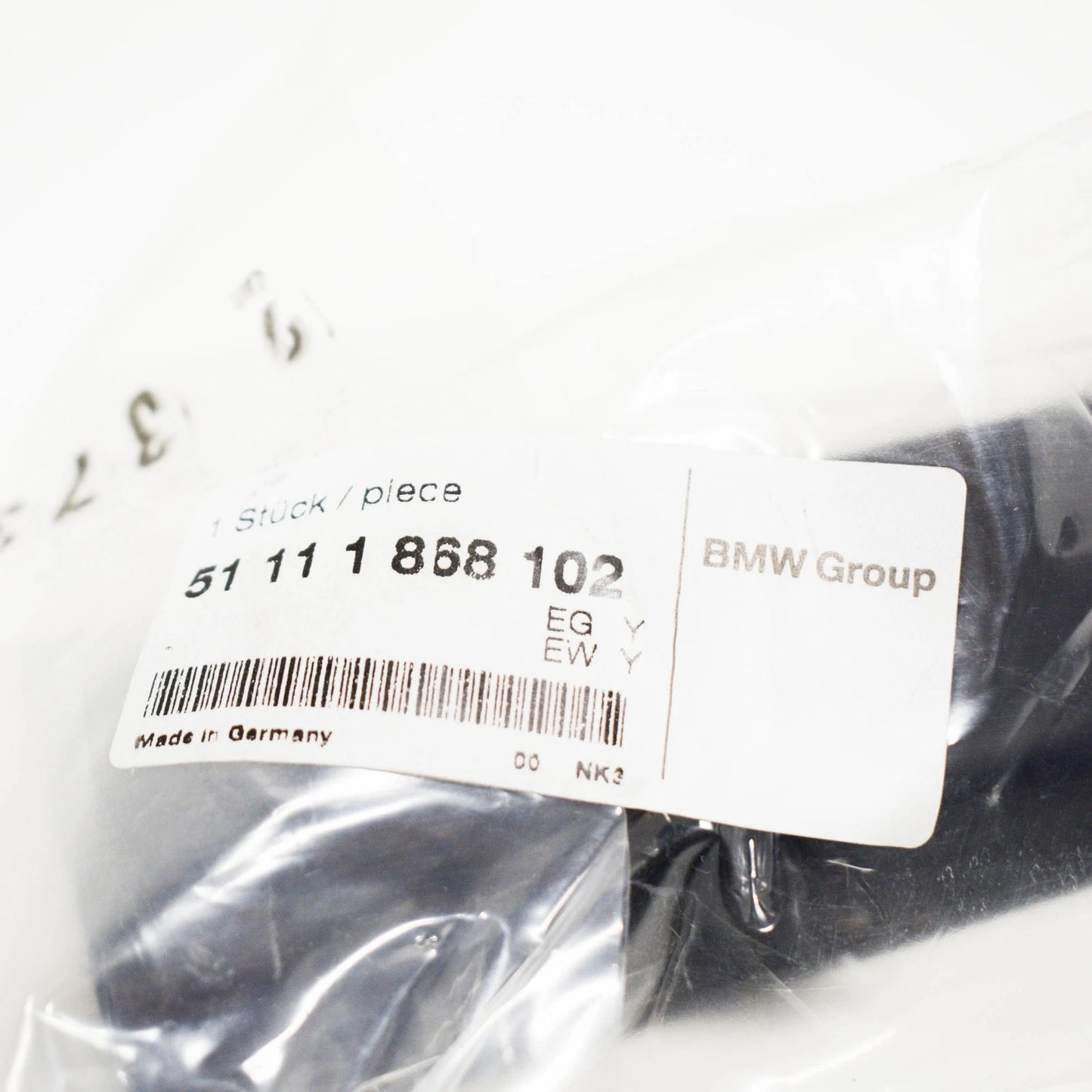 NEW BMW 5 E28 FRONT BUMPER RIGHT RUBBER STRIP 51111868102 1868102 ORIGINAL