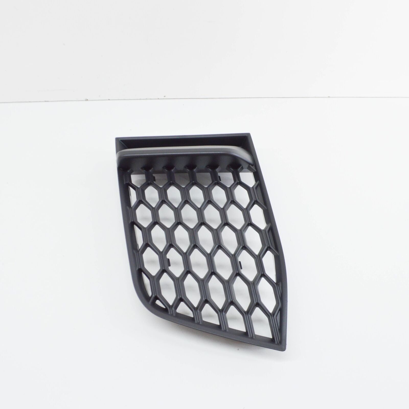 NEW AUDI TT FV FRONT LEFT AIR GUIDE GRILLE 8S0807681H9B9 ORIGINAL