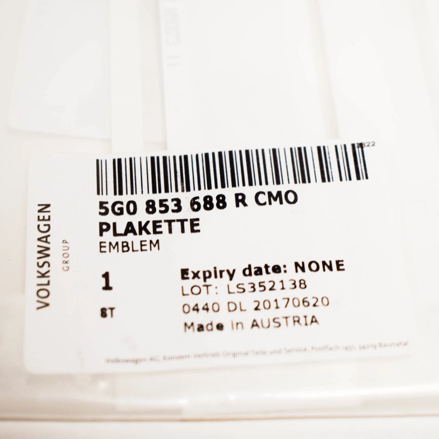 NEW VW GOLF MK7 GTI FRONT WING SIDE EMBLEM LOGO 5G0853688RCMO ORIGINAL