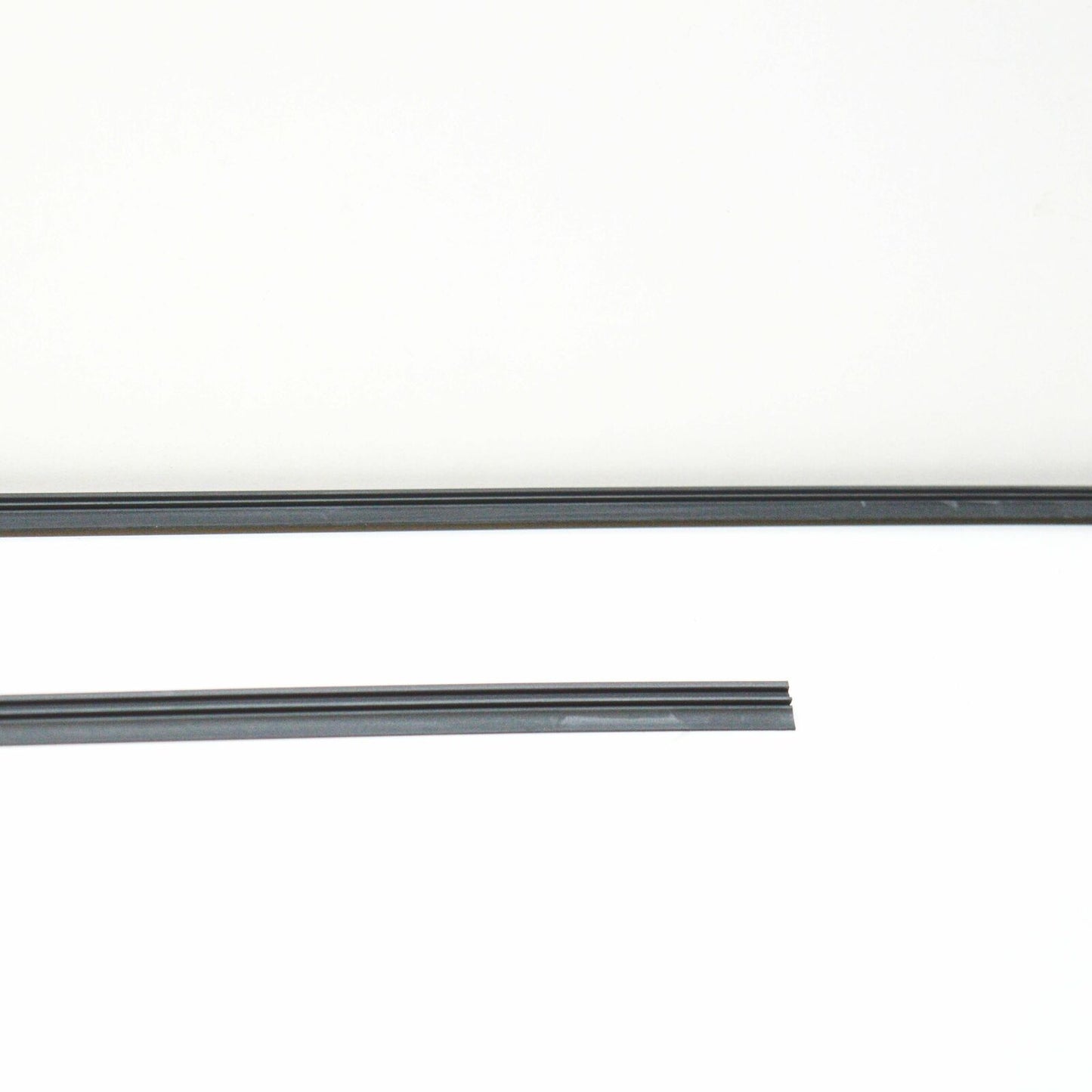 Genuine Volvo Xc60 Mk2 Windshield Wiper Blade Insert Set Lhd 31490722 Original