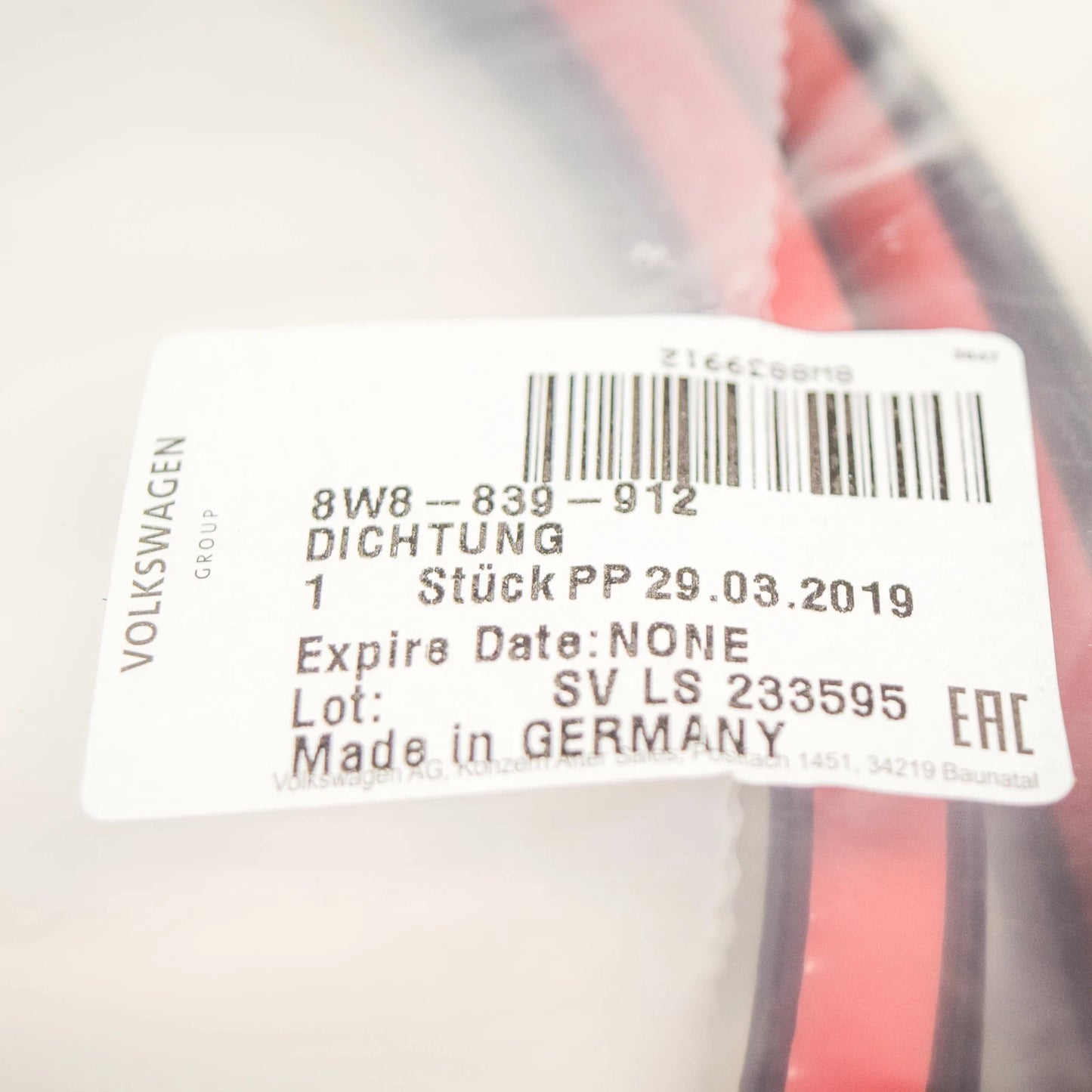 NEW AUDI A5 8W6 REAR RIGHT OUTER DOOR SEAL GASKET 8W8839912