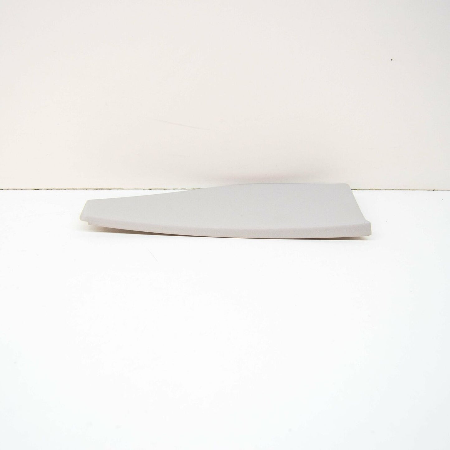 NEW MB A W169 REAR RIGHT WINDOW PILLAR BASE PLATE A16973002117H52 ORIGINAL