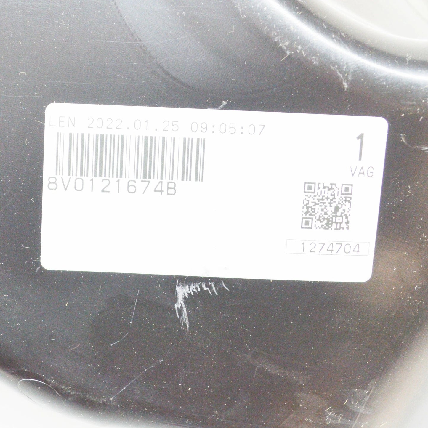 NEW AUDI A3 8V S3 RIGHT SIDE COOLANT AIR DUCT 8V0121674B