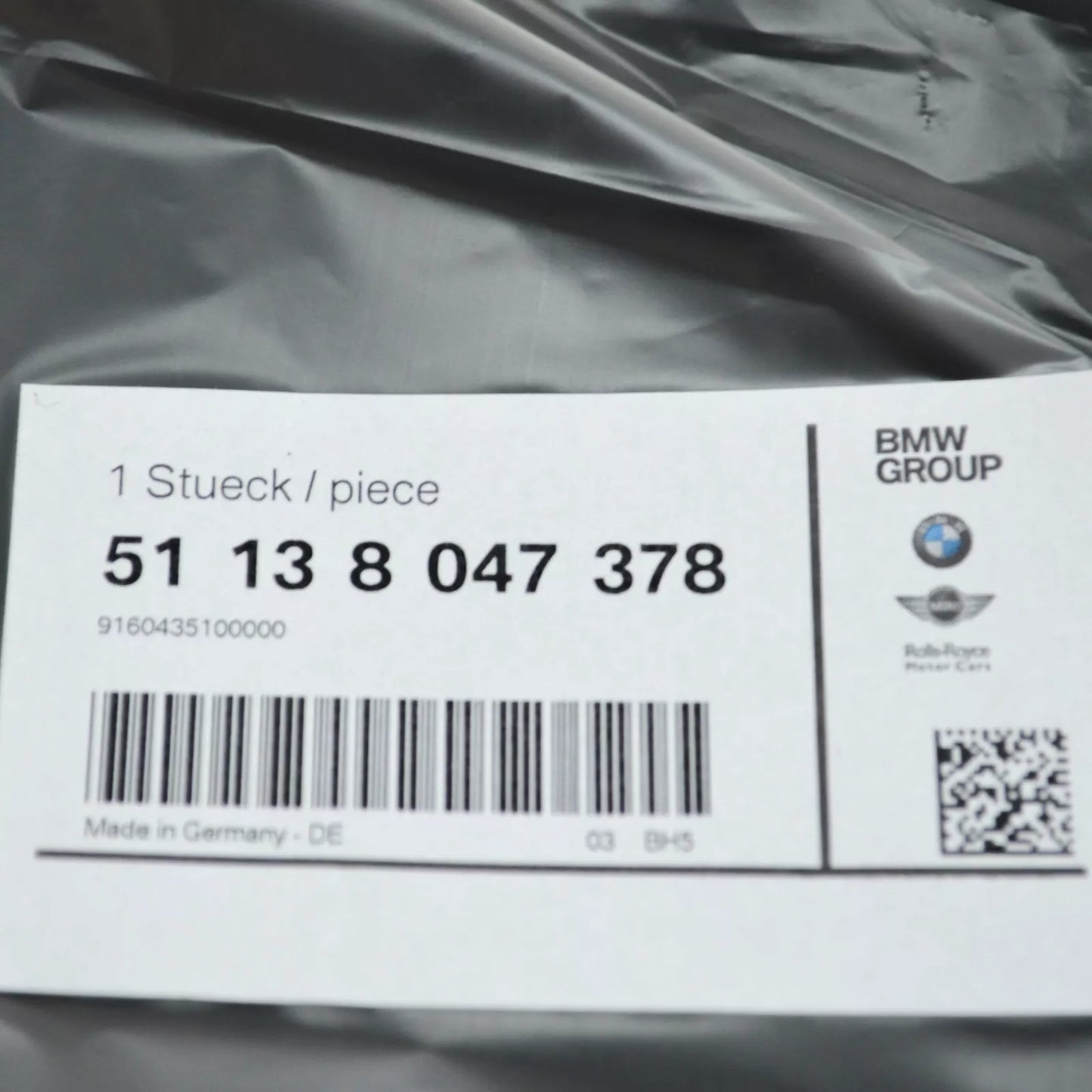 NEW BMW M5 F10 FRONT BUMPER NUMBER LICENSE PLATE HOLDER 51138047378 ORIGINAL