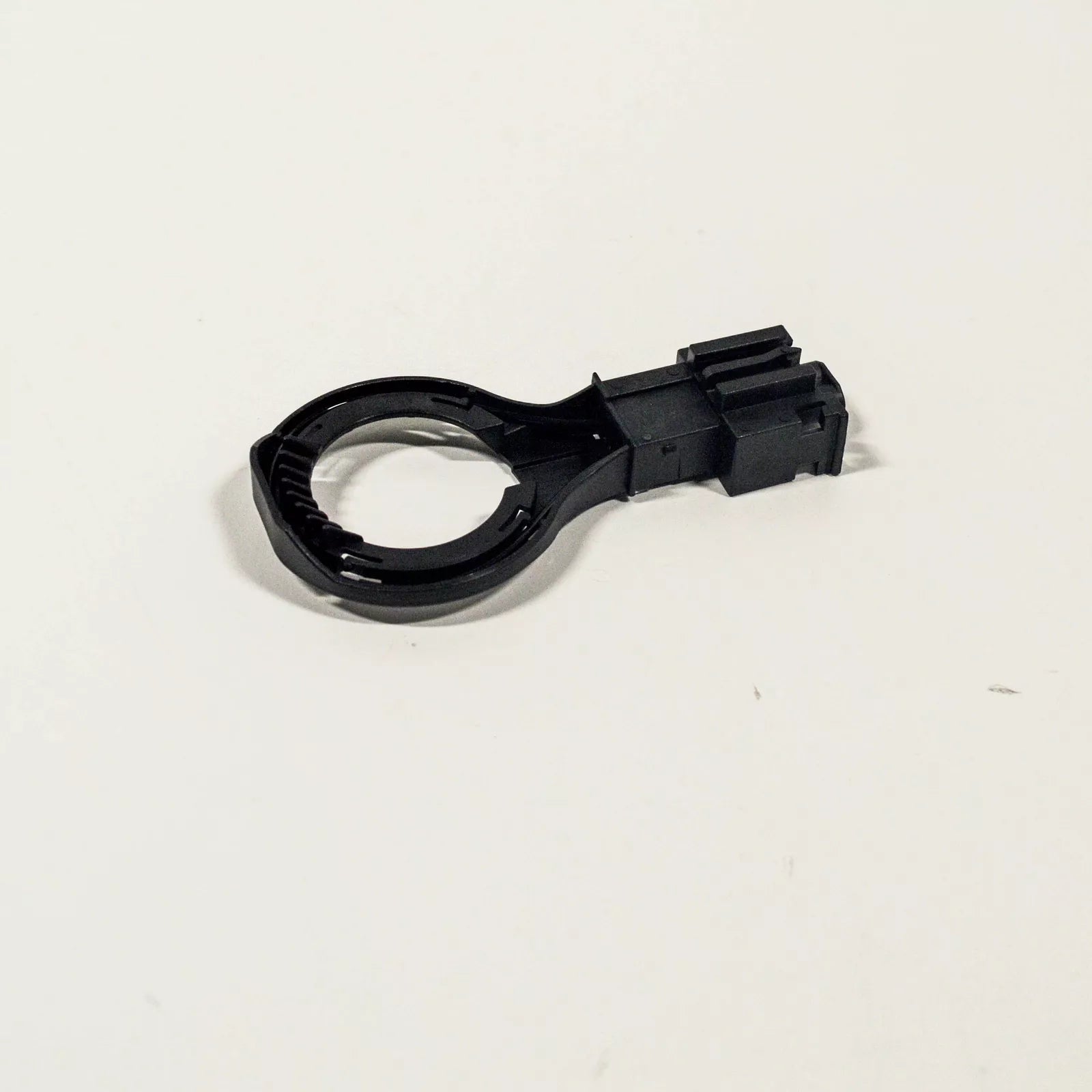 NEW AUDI A1 8X FLAT CONNECTOR HOUSING WITH FIBRE OPTIC BRIDGE 4E0973802