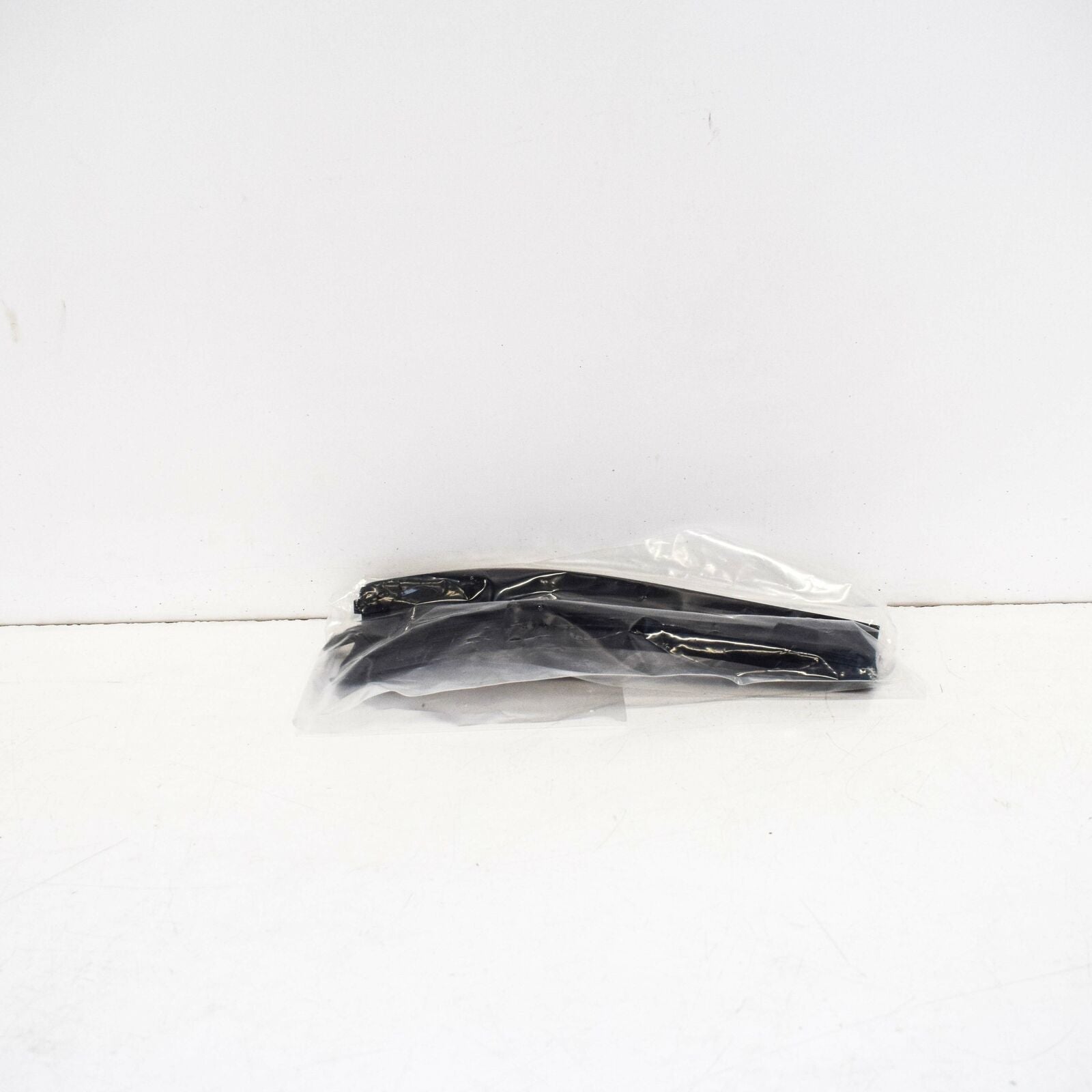 NEW MERCEDES BENZ W176 REAR LEFT INNER SILL TRIM A1766800274 9H68 ORIGINAL