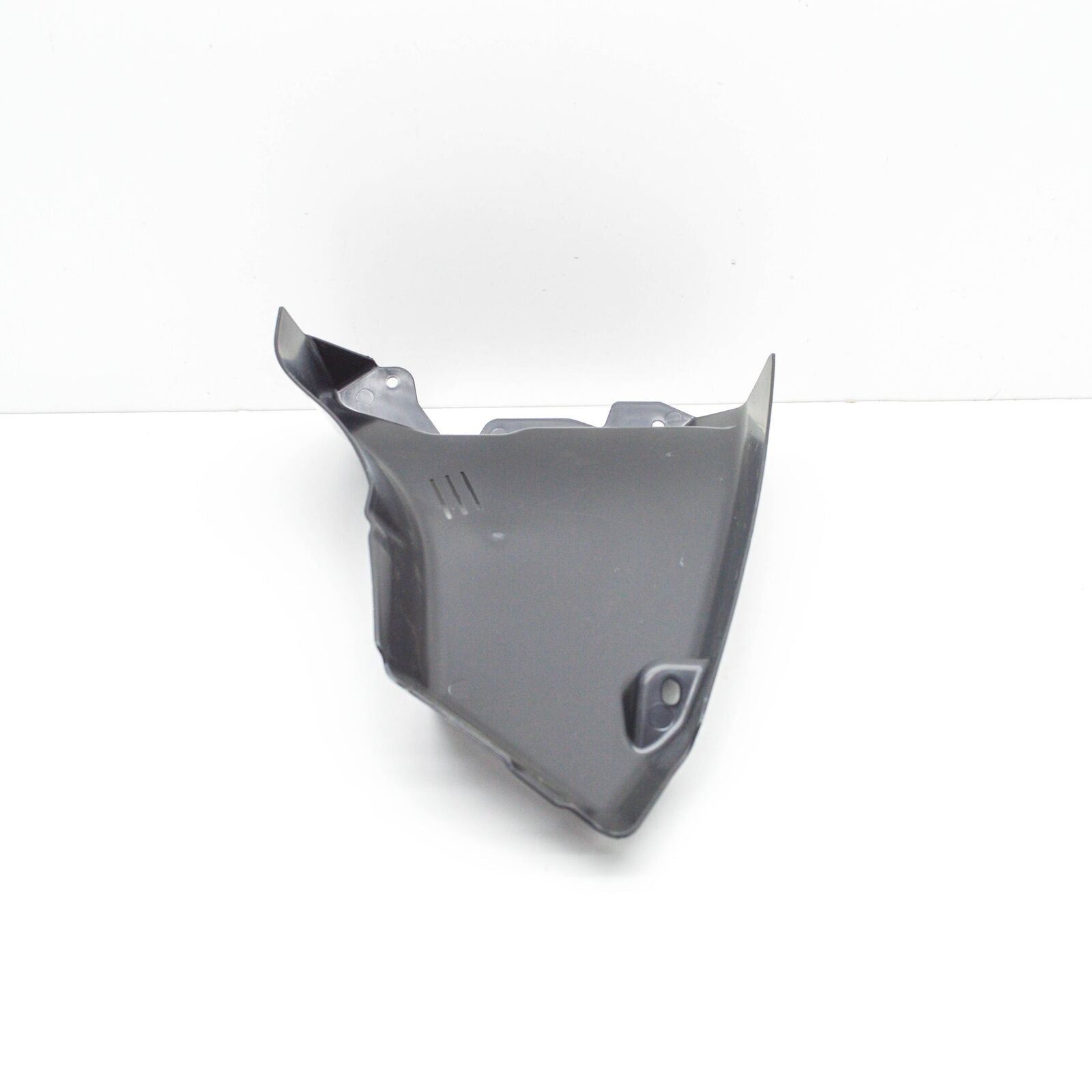 NEW AUDI RS4 B9 FRONT LEFT AIR GUIDE 8W0121673D ORIGINAL