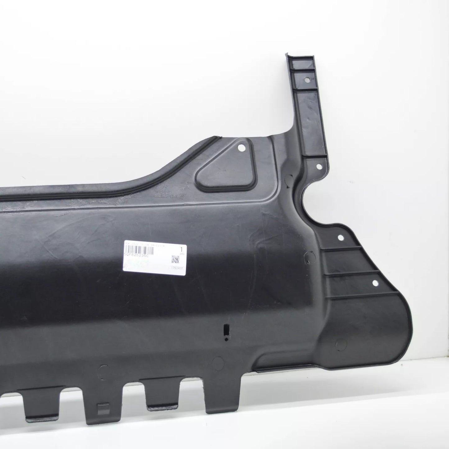 NEW VOLKSWAGEN TIGUAN AD FRONT UNDERBODY NOISE INSULATION 5QF825235C ORIGINAL