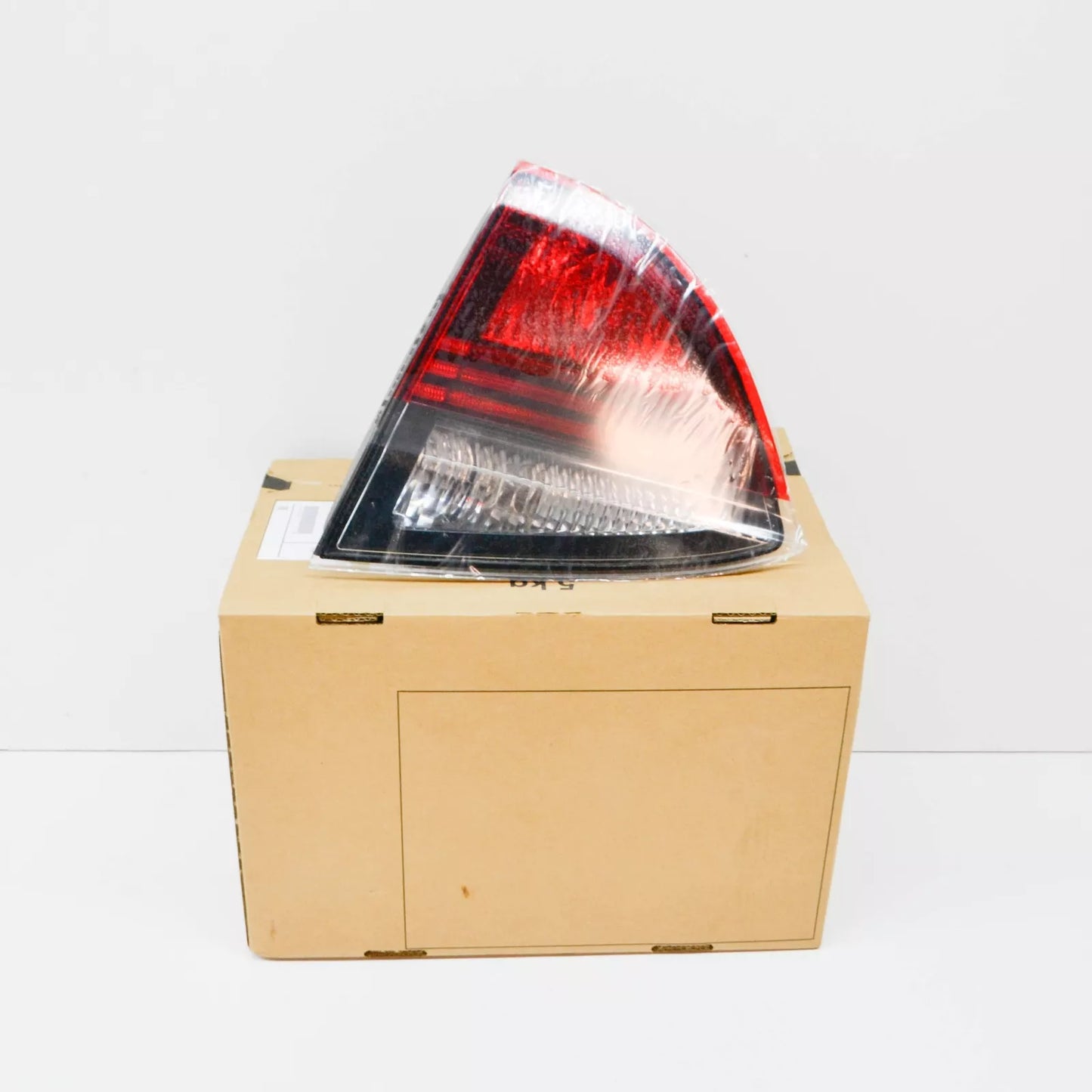 NEW BMW 3 TOURING E91 REAR RIGHT INNER TAILLIGHT 63210411420 0411420 ORIGINAL