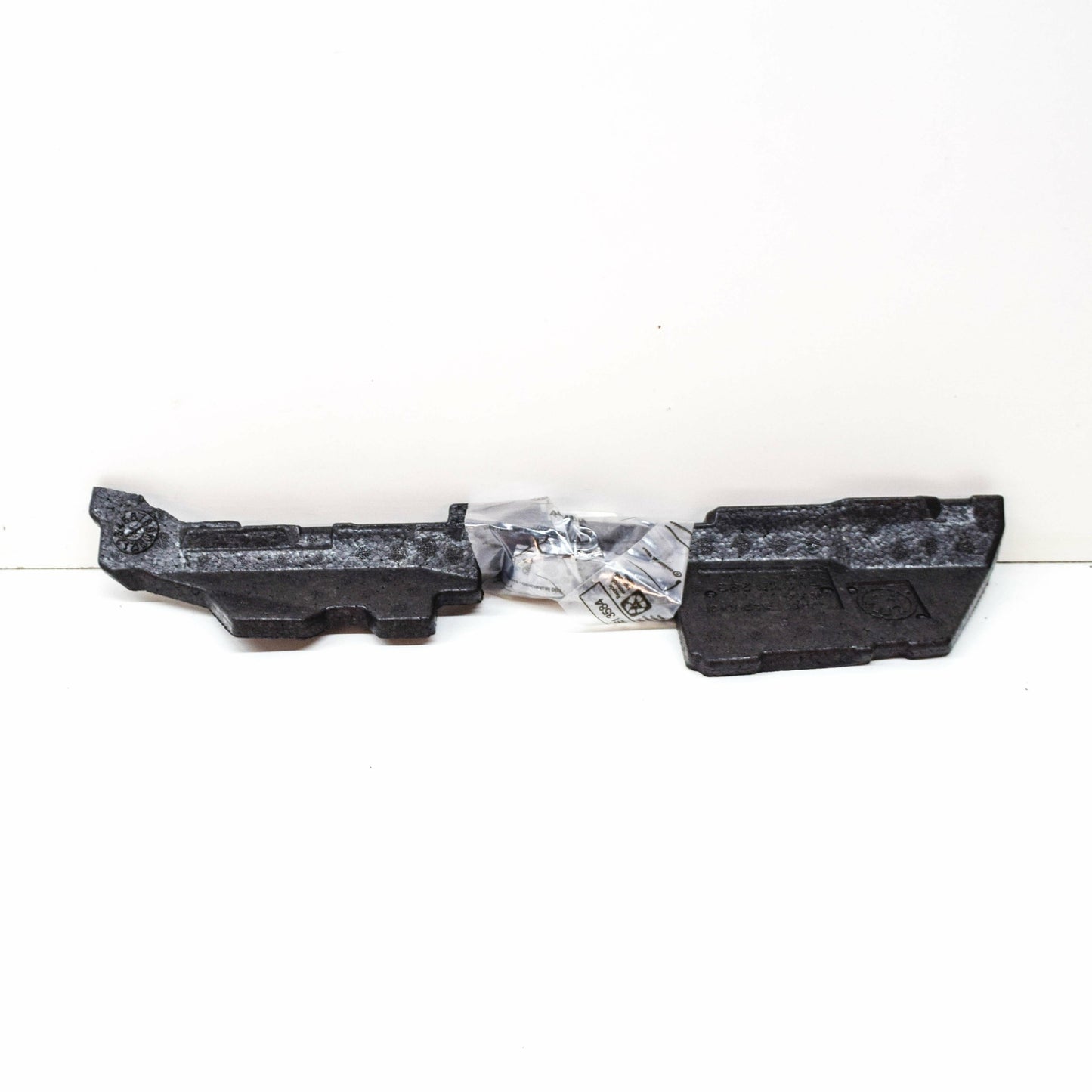 NEW AUDI A3 8V LEFT RADIATOR AIR GUIDE 8V0121283 ORIGINAL