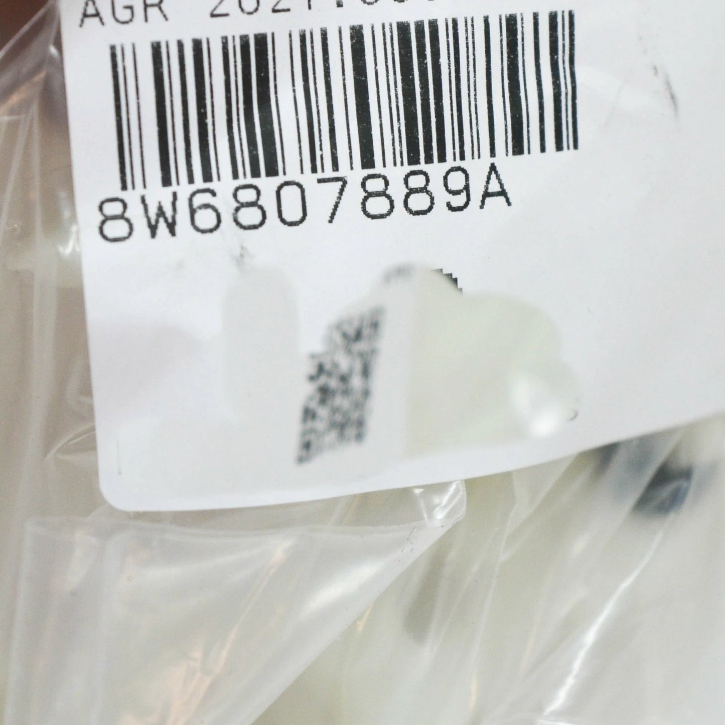 NEW AUDI A5 CABRIO 8W6 REAR LEFT BUMPER UPPER BRACKET 8W6807889A ORIGINAL