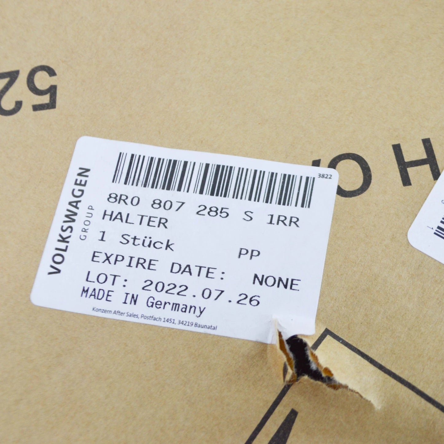 NEW AUDI Q5 8R FRONT BUMPER LICENSE PLATE BRACKET 8R0807285S1RR ORIGINAL