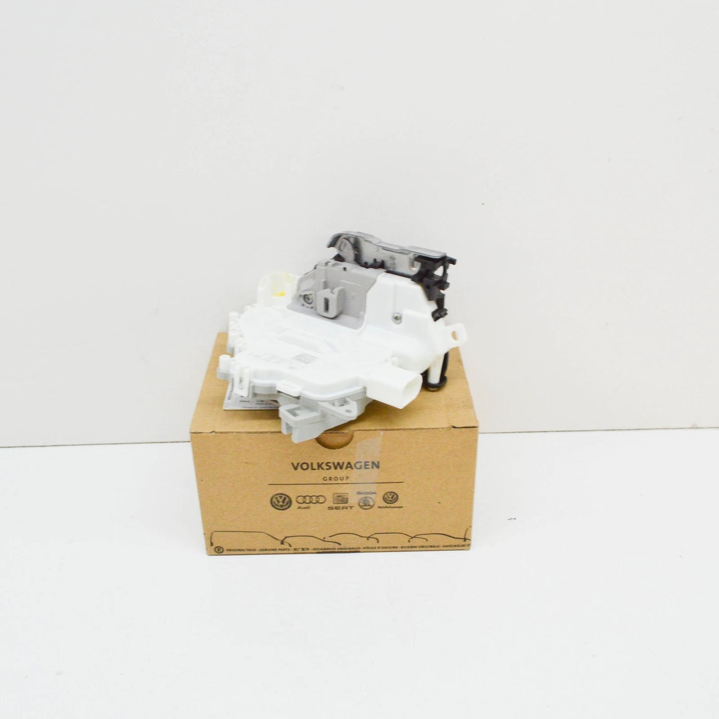 NEW AUDI A1 8X FRONT LEFT DOOR LOCK LHD 8J1837015F ORIGINAL