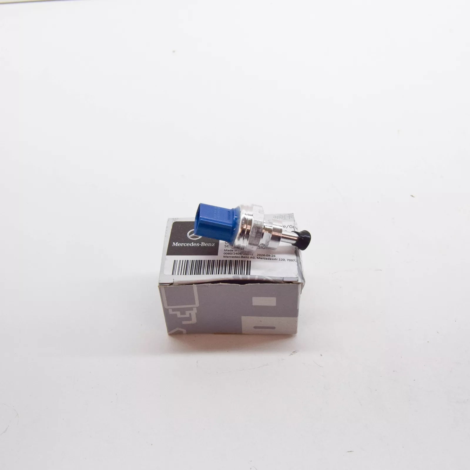 NEW MERCEDES-BENZ A W176 EXHAUST PRESSURE SENSOR A6079052300 ORIGINAL