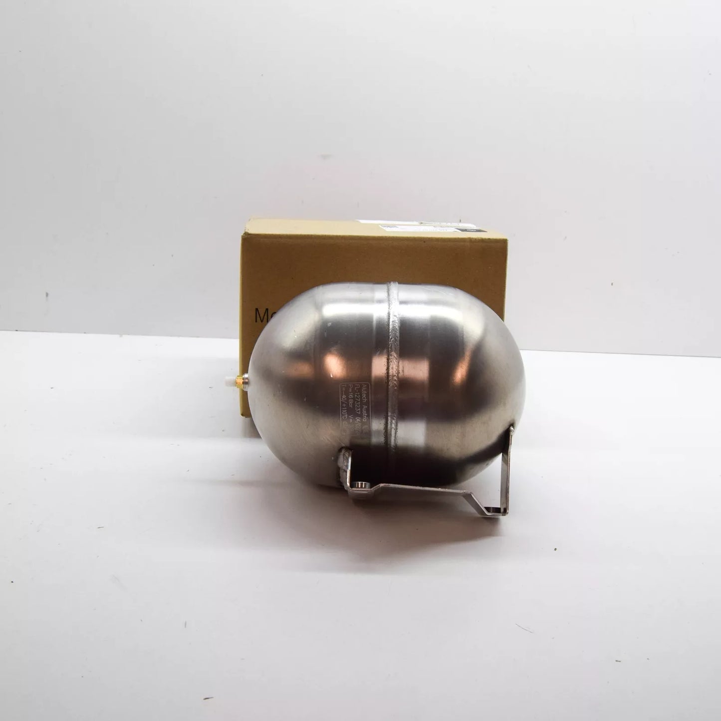 NEW MERCEDES-BENZ S W220 FUEL RAIL AIR CHAMBER A2203200215 ORIGINAL