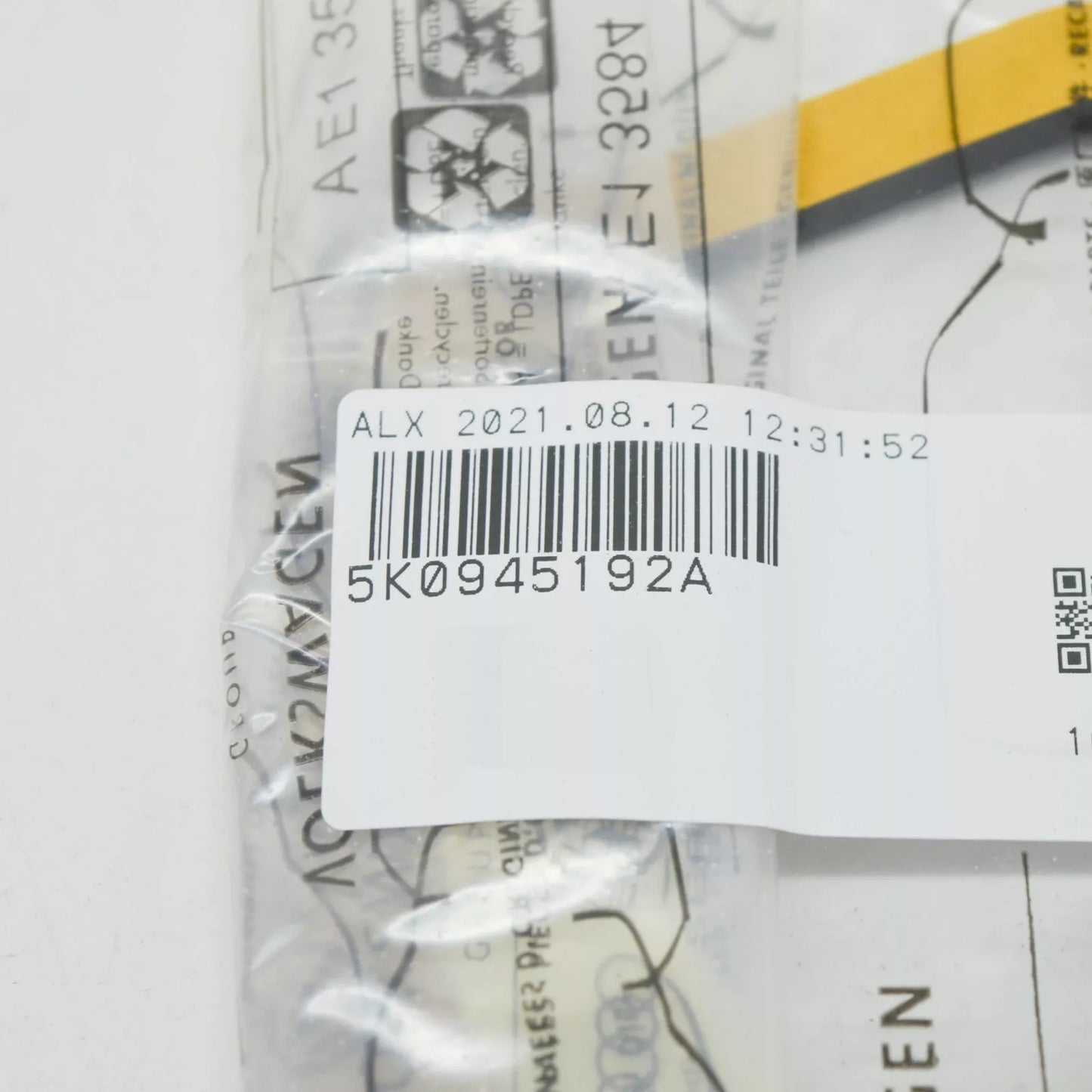 NEW VW GOLF MK6 REAR RIGHT INNER TAIL LIGHT SEAL 5K0945192A ORIGINAL