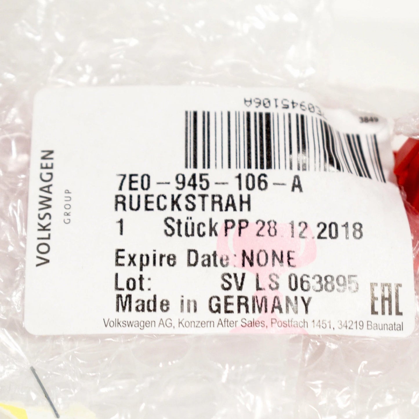 NEW VOLKSWAGEN TRANSPORTER T5 REAR BUMPER RIGHT REFLECTOR 7E0945106A