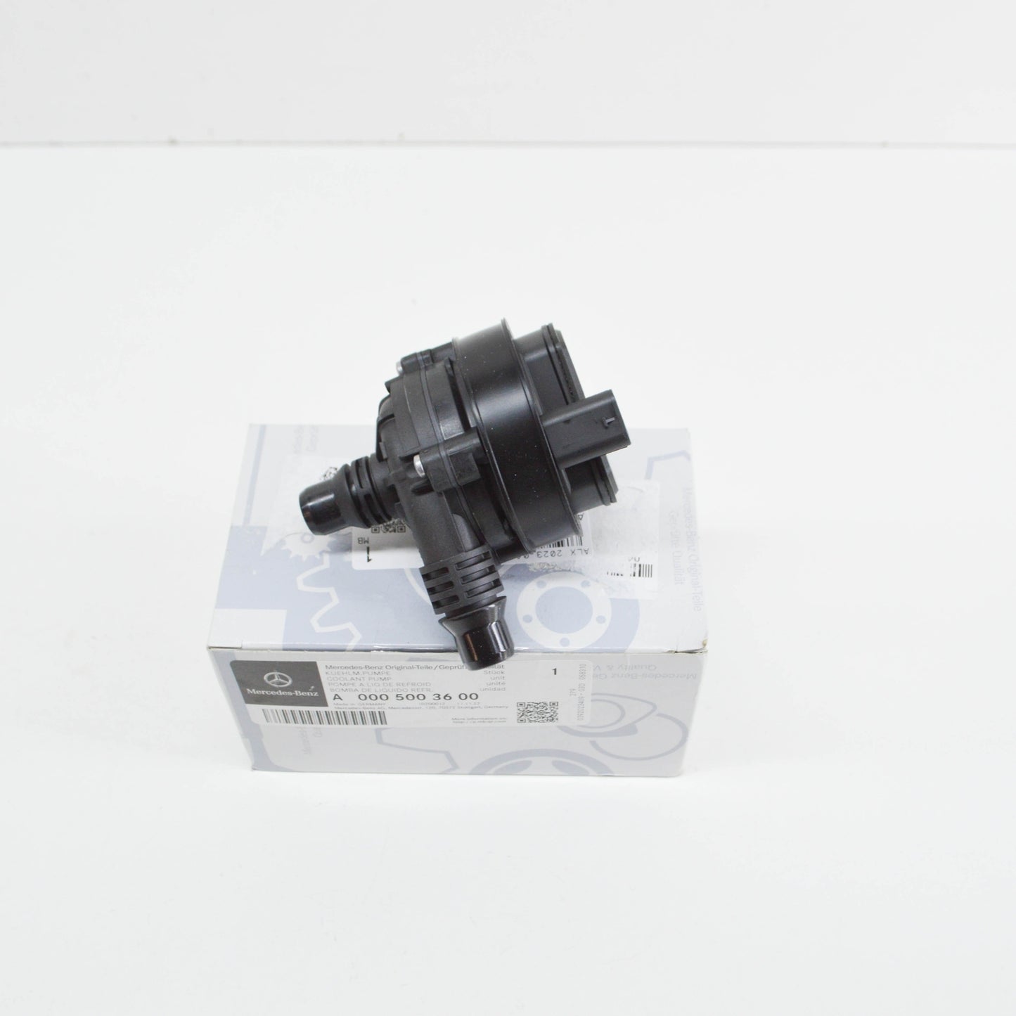 NEW MERCEDES-BENZ A W177 ADDITIONAL WATER PUMP A0005003600 ORIGINAL