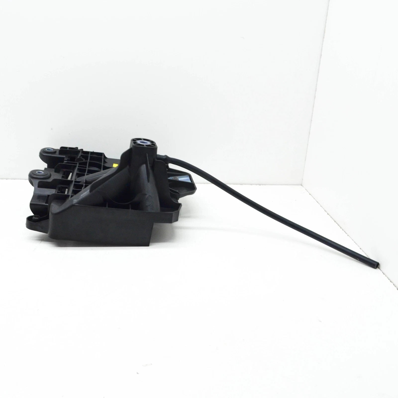 NEW AUDI A1 8X BATTERY CONSOLE 6C0915331D