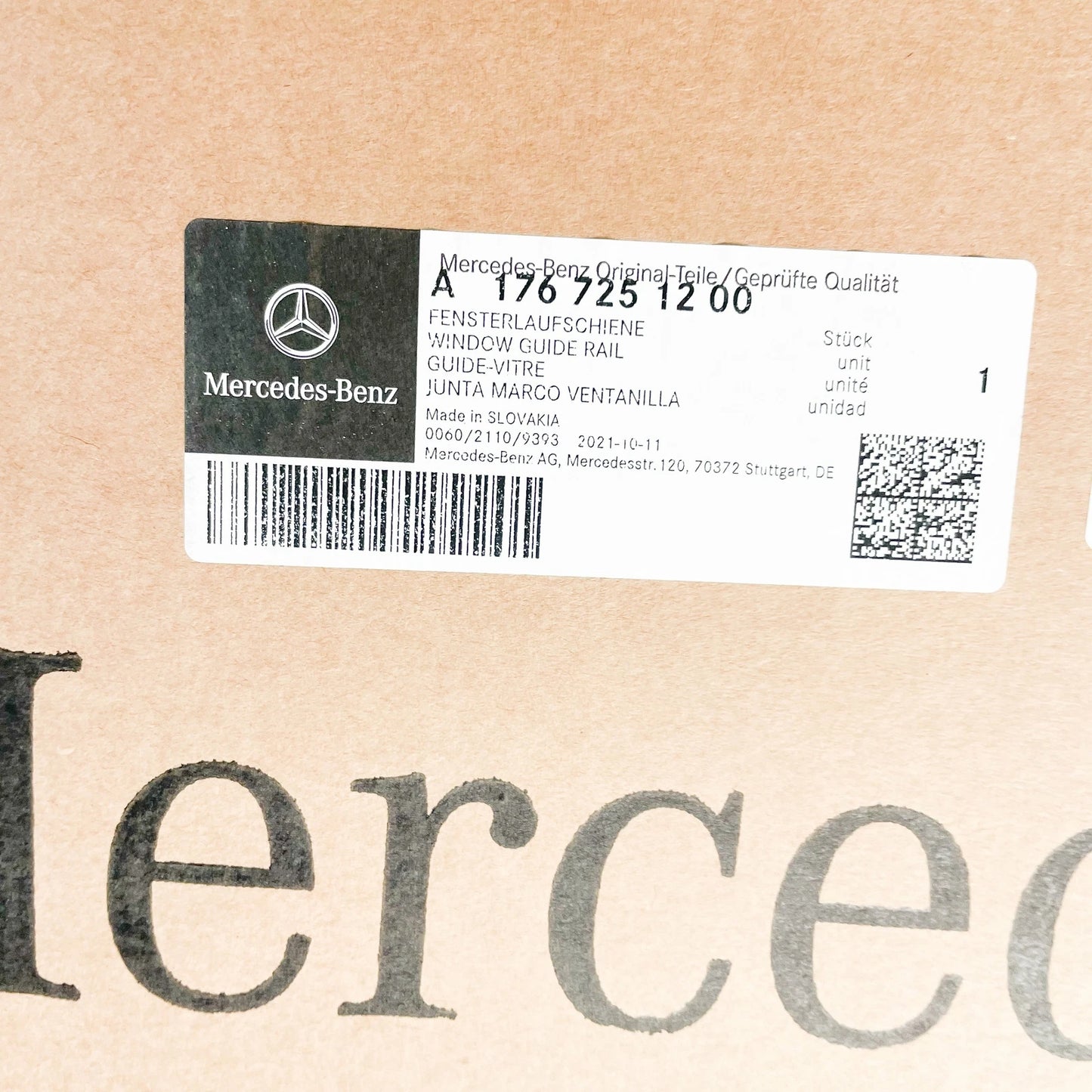 NEW MERCEDES-BENZ A W176 FRONT RIGHT DOOR WINDOW GUIDE RAIL A1767251200 ORIGINAL