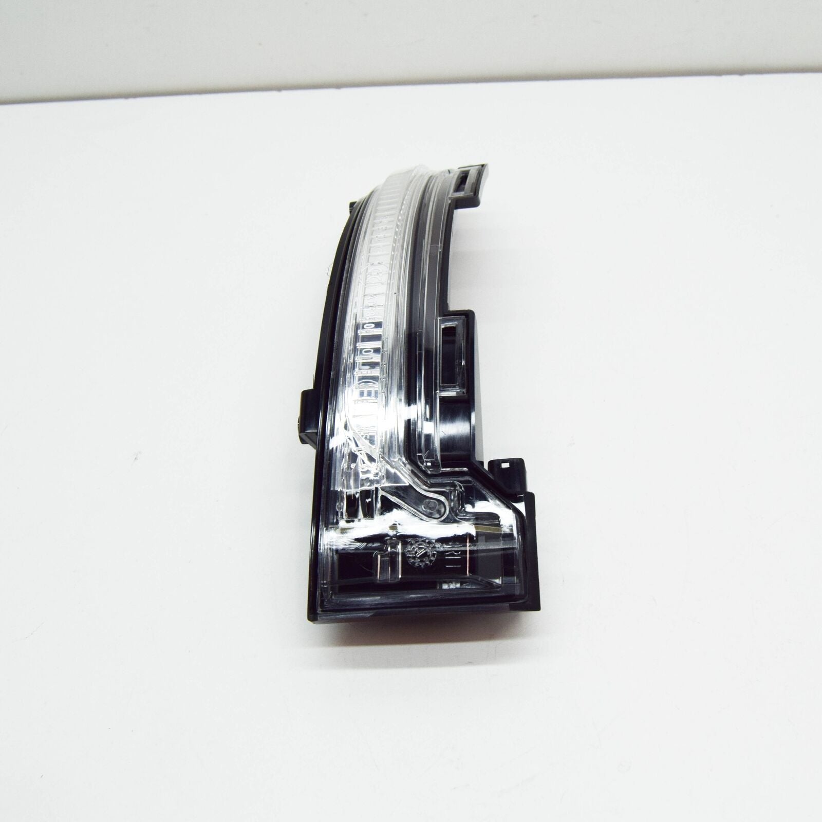 NEW VOLKSWAGEN TOUAREG CR7 FRONT RIGHT MIRROR TURN INDICATOR 760949102 ORIGINAL