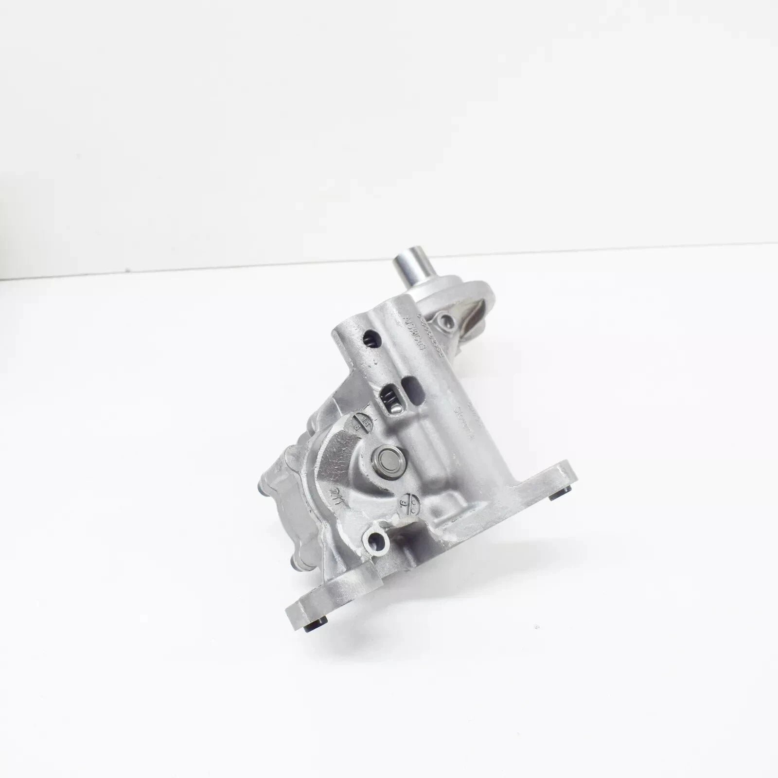 AUDI A4 8E B7 Engine Oil Pump 059115105AG NEW