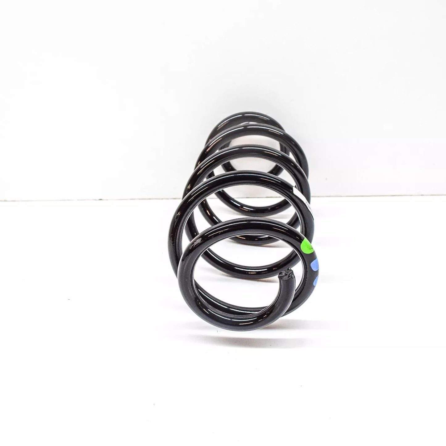 NEW MERCEDES-BENZ GLA X156 REAR COIL SPRING A1563240504 ORIGINAL