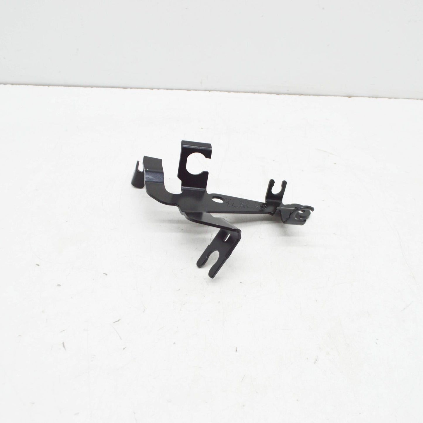 NEW AUDI A6 AVANT C8 RIGHT BRAKE HOSE RETAINER 4K0611846K ORIGINAL