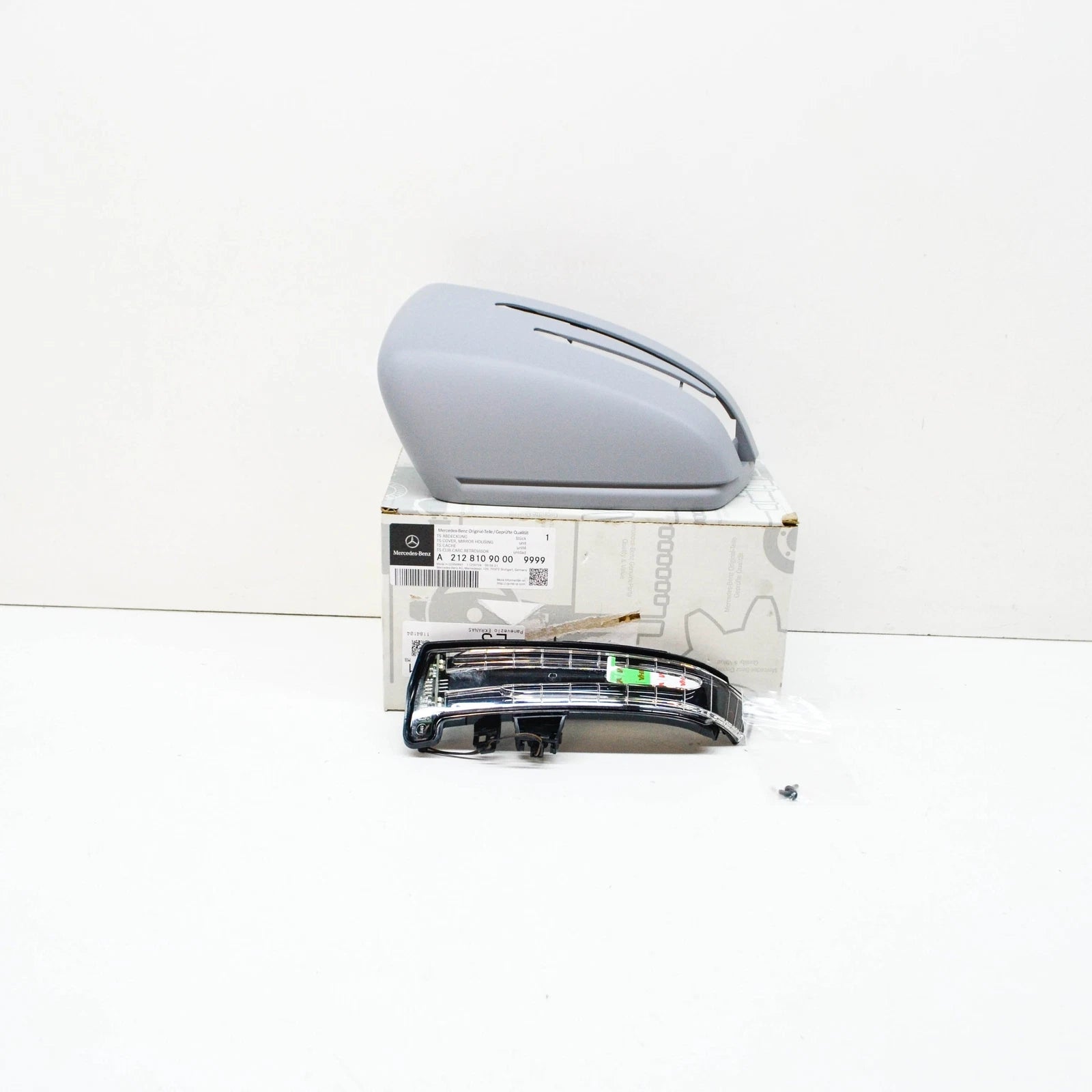 NEW MB E W212 FRONT RIGHT DOOR MIRROR TURN INDICATOR W COVER SET A21281090009999