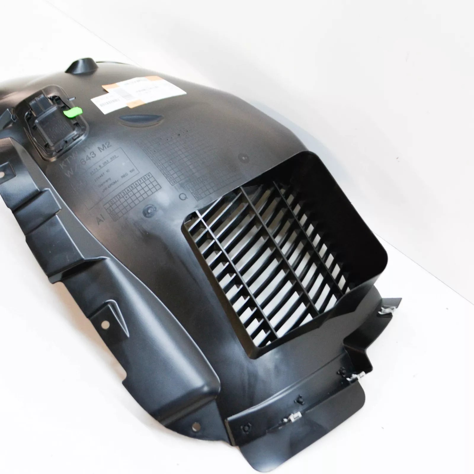 NEW BMW M2 F87 FRONT RIGHT WHEEL ARCH COVER FRONT SECTION 51718063032 ORIGINAL