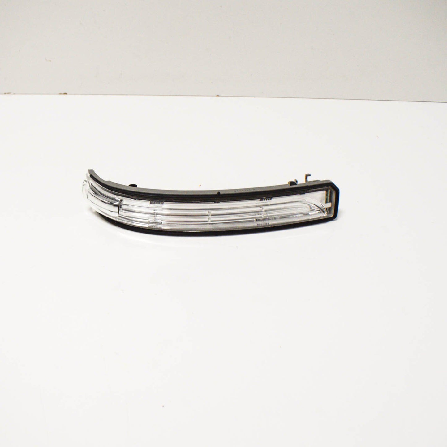 NEW MERCEDES BENZ A W169 LEFT MIRROR TURN SIGNAL A1698201121 ORIGINAL