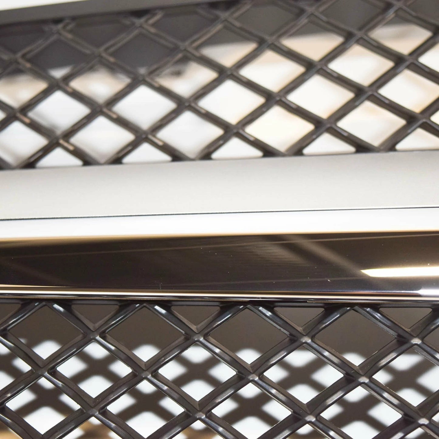 NEW BMW I8 I12 FRONT BODY CROSSLINK 51647336229 ORIGINAL