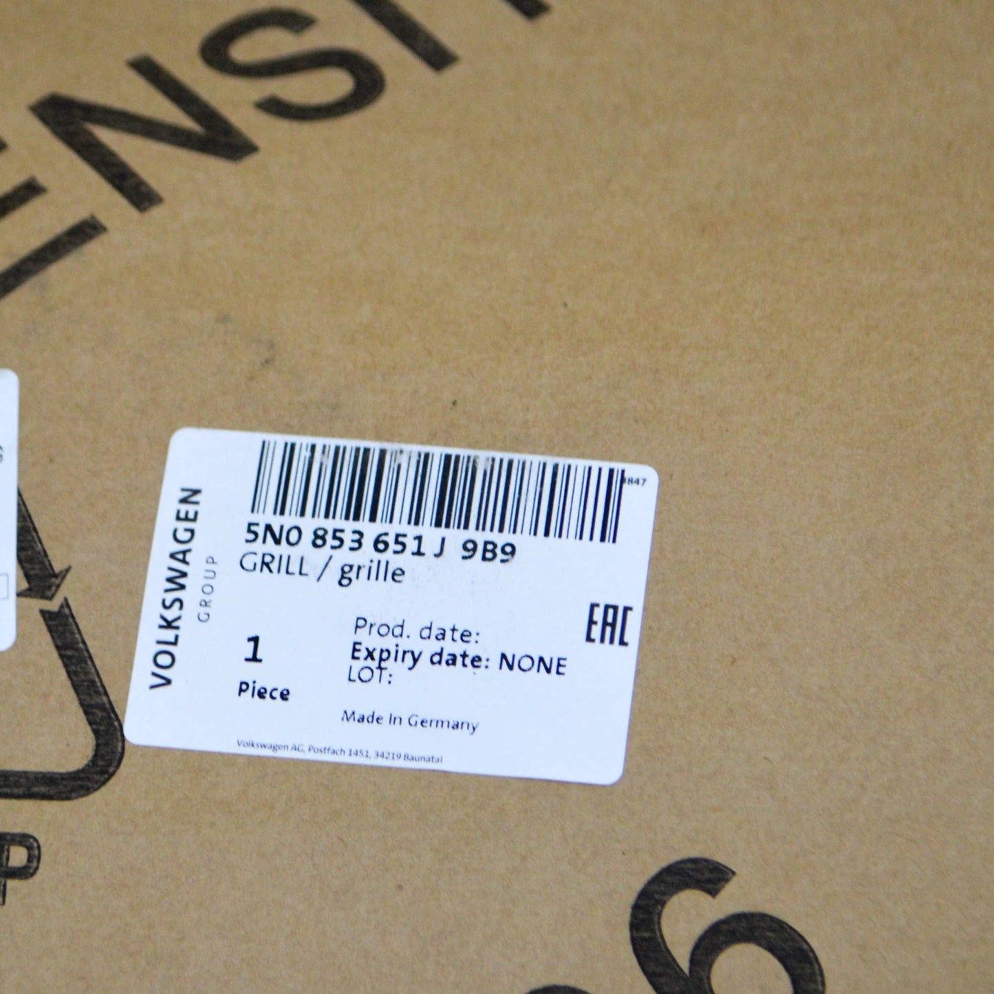 NEW VW TIGUAN 5N FRONT RADIATOR GRILLE 5N0853651J9B9 ORIGINAL