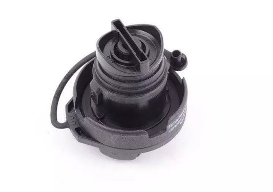 NEW VOLKSWAGEN PASSAT B8 FUEL TANK CAP 561201550E ORIGINAL