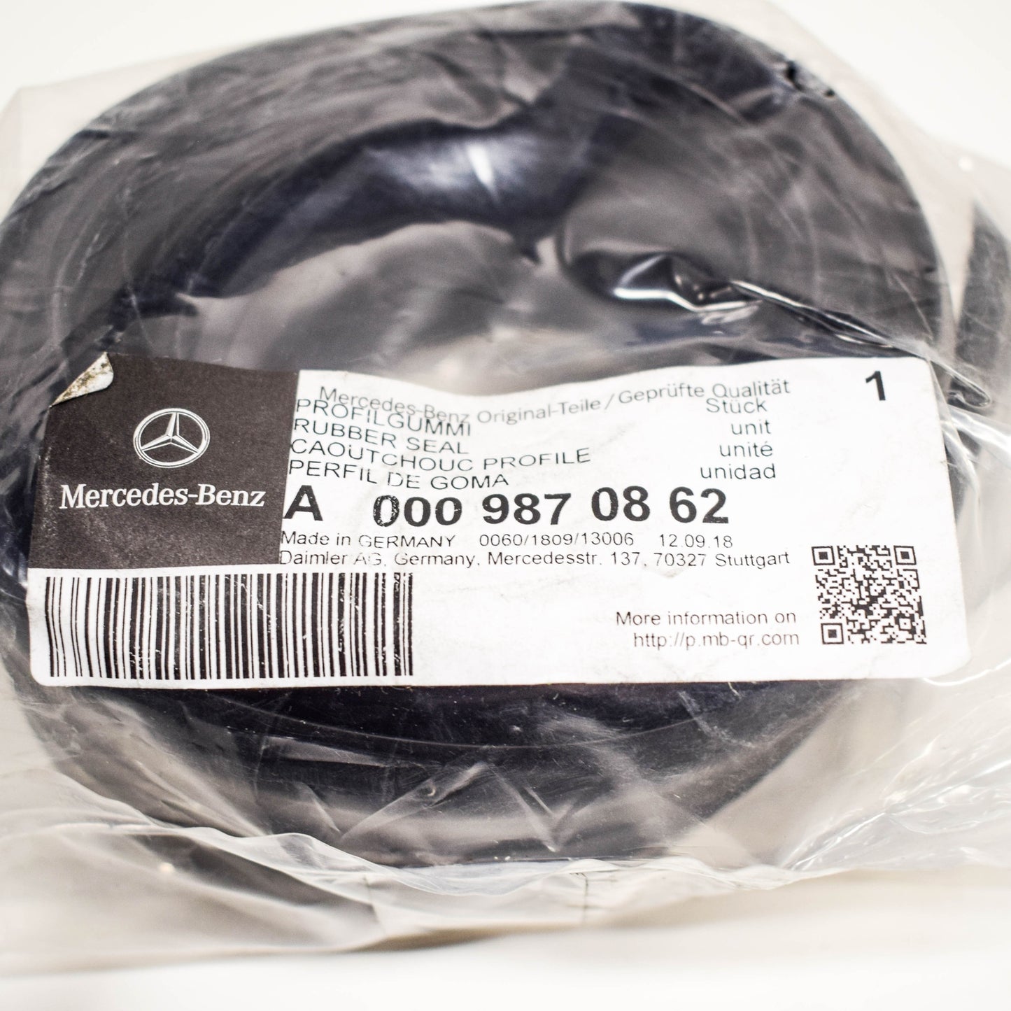NEW MERCEDES BENZ G W463 UPPER RUBBER WINDSCREEN SEAL A0009870862 ORIGINAL