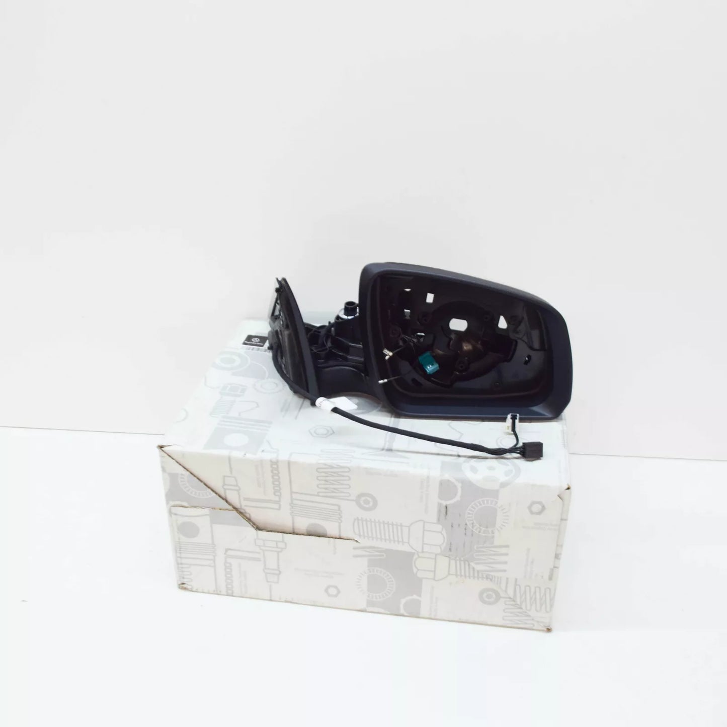 NEW MERCEDES-BENZ C W204 FRONT RIGHT DOOR MIRROR FRAME A2048100276