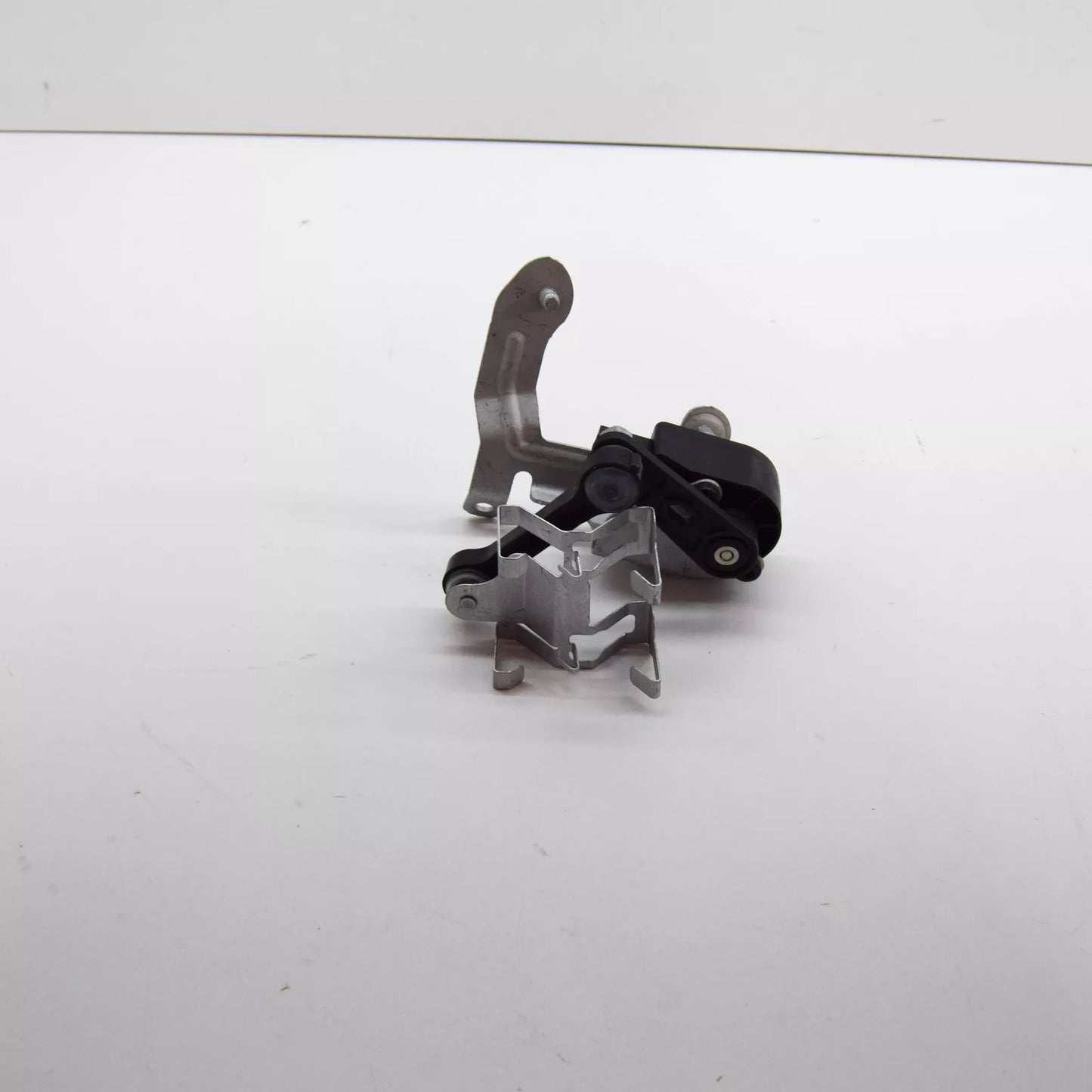 NEW MERCEDES-BENZ E W213 REAR RIGHT HEIGHT LEVEL SENSOR A2139056807 ORIGINAL